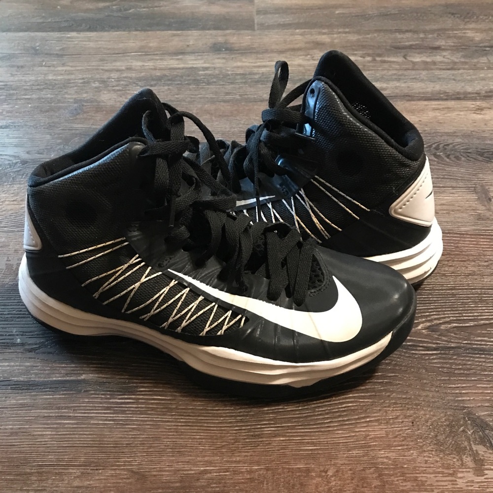 Nike hyperdunk basketball shoes